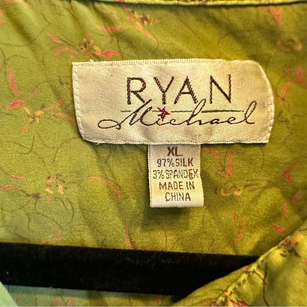 Ryan by Rachael Zoe Green Patterned Button-Up Silk Blouse, Size: XL - Picture 2 of 7